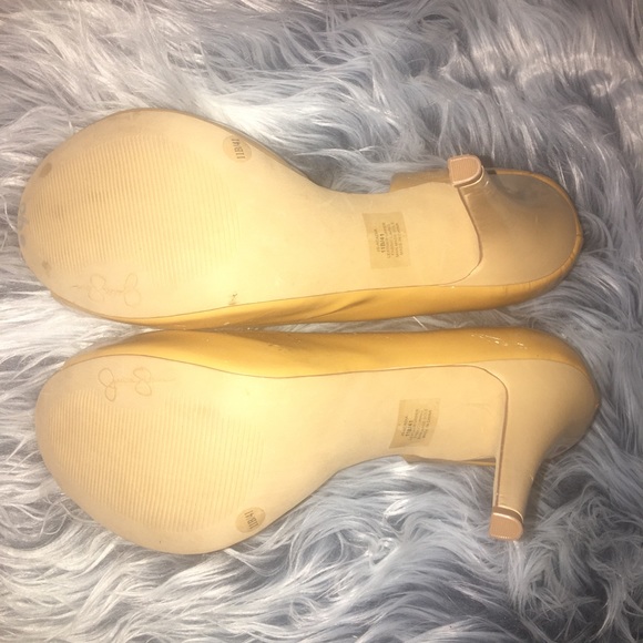 Jessica Simpson Pumps - Picture 4 of 5